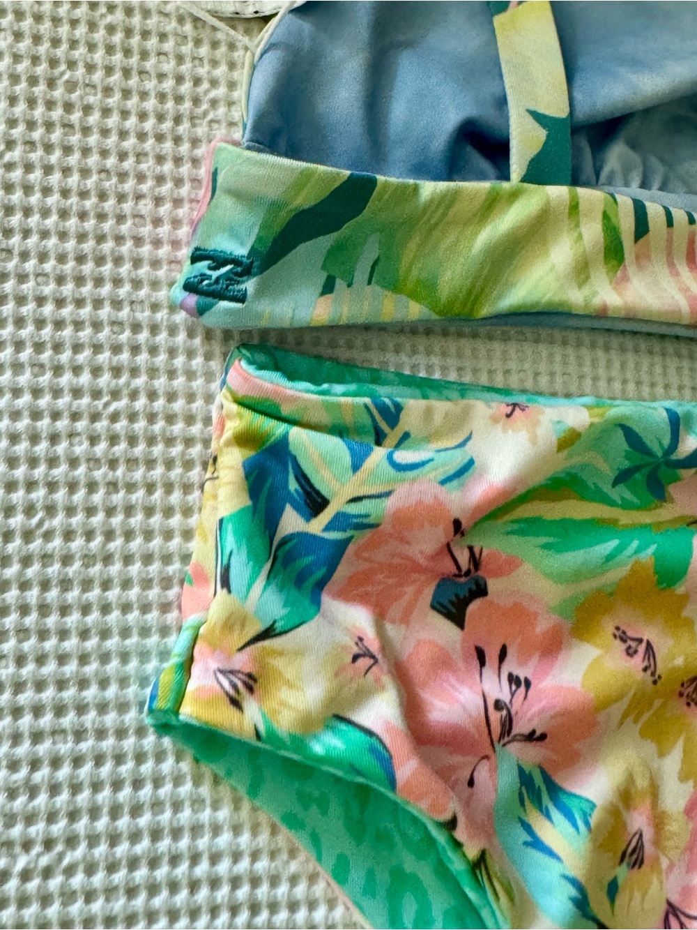 Billabong Sweet Tropics Reversible Plunge Bikini Top Size XXL - Tropical Floral - Picture 8 of 15